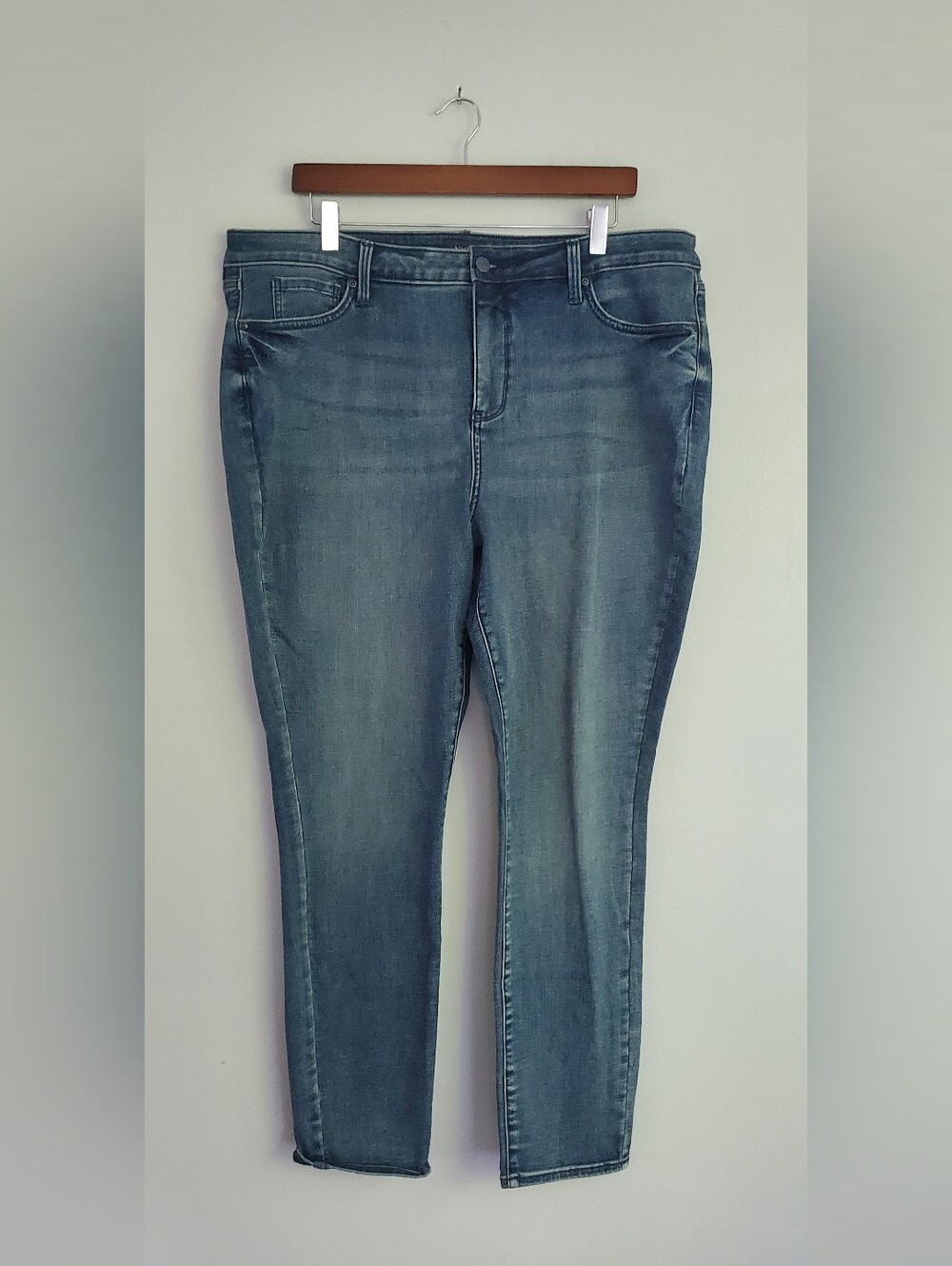 NYDJ Women's Faded Blue AMI Skinny Jeans Size 18
